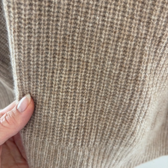 Light brown oversized 100% cashmere cardigan - Picture 3 of 3